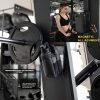 76f6d747-ffa8-4319-9fe9-e95846017a18.jpg حقيبة عملية بتصميم رياضي أنيق، مصنوعة من قماش أوكسفورد عالي الجودة لمتانة تدوم طويلاً. مزودة بسحّاب قوي وسعة مثالية لحمل مستلزماتك اليومية أو أدوات التمرين. خيار مثالي لمحبي النشاط والحركة.